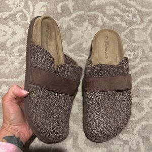 No Boundaries Brown Knit Slip-On Shoes
